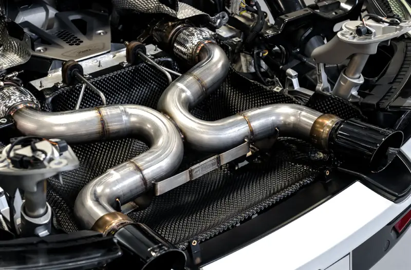 Awe Tuning Mclaren 720S Performance Exhaust - Diamond Black Tips 1