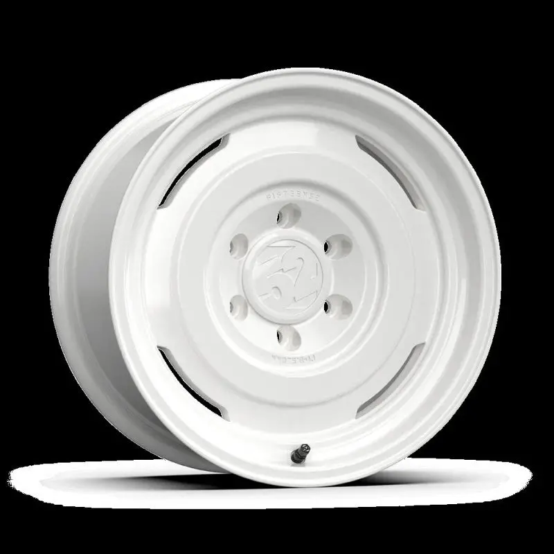 Fifteen52 Analog Hd 16X7.5 6X139.7 0Mm Et 106.2 Center Bore Classic White Wheel 1