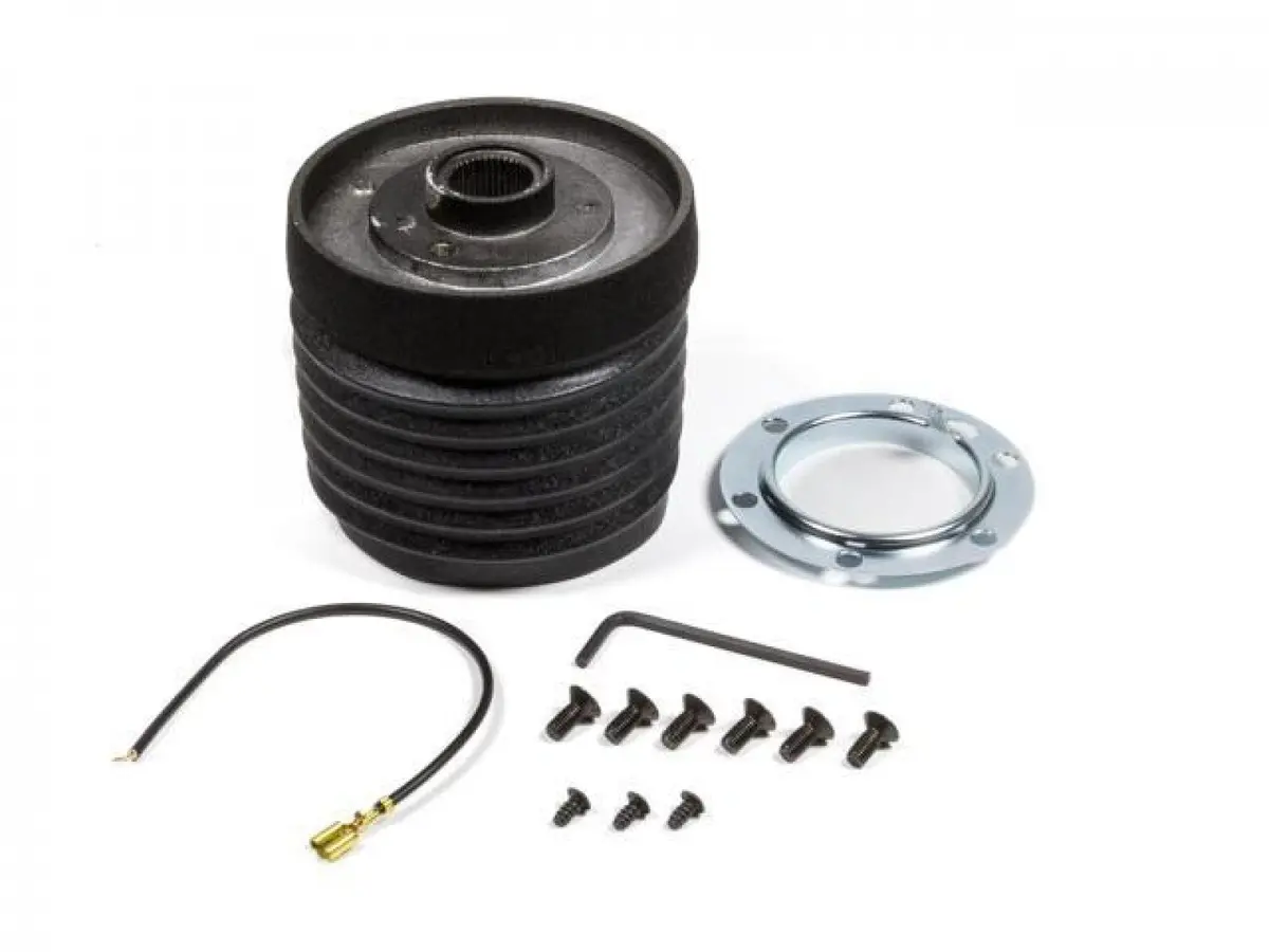 Momo Nissan 350Z 03-06 Steering Wheel Hub 1