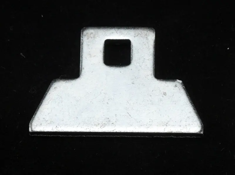 Racequip Latch & Link Style Net Mount Top Tab 1