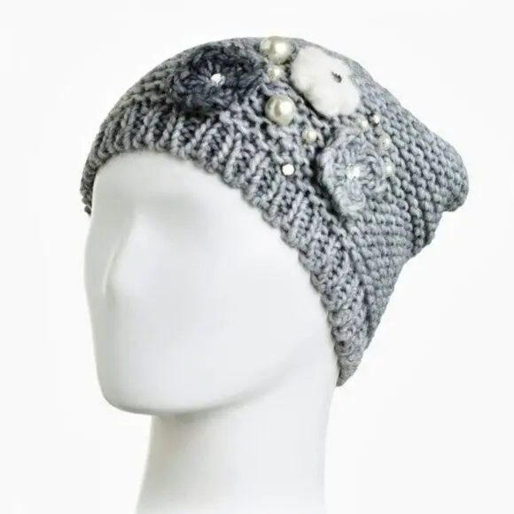 Cintelli & Galluzzo Made In Italy Flower Applique Wool Blend Beanie Hat 2